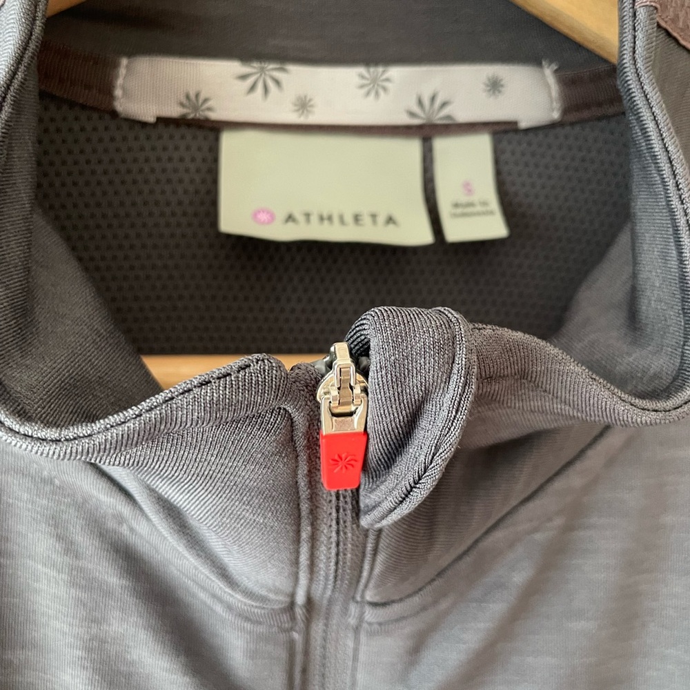 Athleta Yoga/Running Jacket Small - image 2